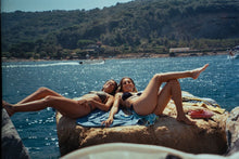 Load image into Gallery viewer, Minolta Riva Zoom 70 Date