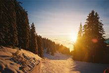 Load image into Gallery viewer, Minolta Riva Zoom 70 (champagne)