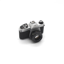 Load image into Gallery viewer, Pentax K1000 w/ 50mm F2.0 lens