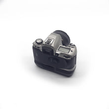 Load image into Gallery viewer, Nikon F80 w/ 50mm f1.8