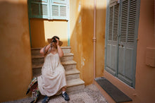 Load image into Gallery viewer, Minolta Riva Zoom 70 (champagne)