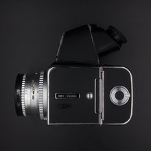 Load image into Gallery viewer, Hasselblad 500C w/ Carl Zeiss Planar 80mm F2.8