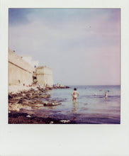 Load image into Gallery viewer, Polaroid Now Generation 2 i-Type Instant Camera (Red)
