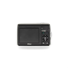 Load image into Gallery viewer, Nikon Coolpix L21 [digital camera]

