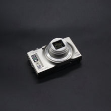Load image into Gallery viewer, Nikon Coolpix S8200 [digital camera]
