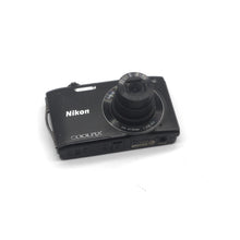 Load image into Gallery viewer, Nikon Coolpix S3200 [digital camera]
