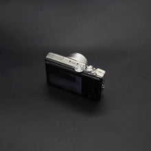 Load image into Gallery viewer, Nikon Coolpix S8200 [digital camera]
