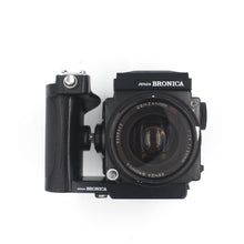Load image into Gallery viewer, Bronica ETRS kit w/ 50mm f2.8 &amp; Waist level prism.
